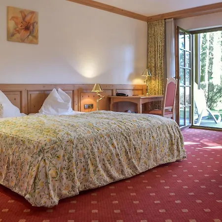 Suesser Grund Hotel *